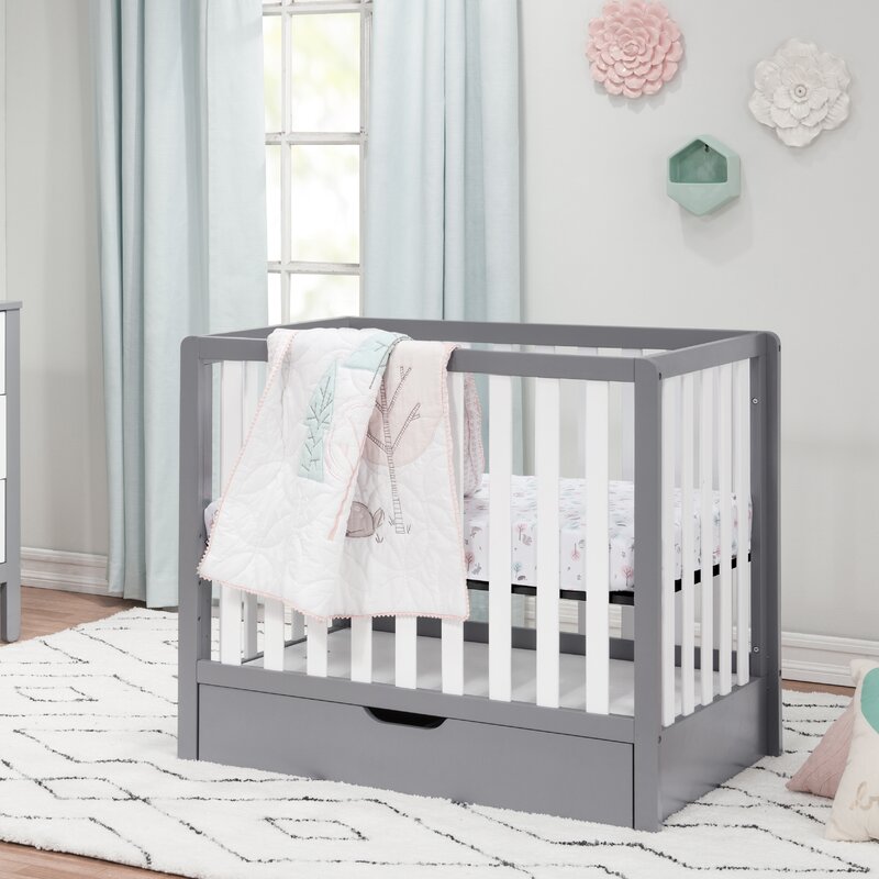 Carter's by DaVinci Colby 4in1 Mini Convertible Crib with Storage